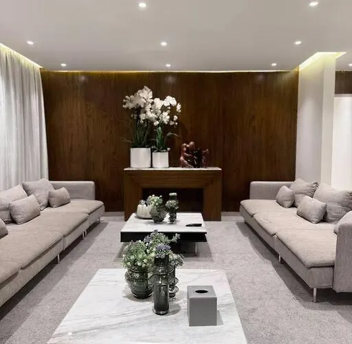 Luxury Apartments With G-Prestige 503
