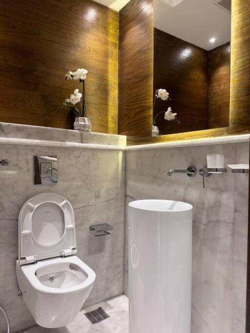 Apartment Luxury With G-prestige 503