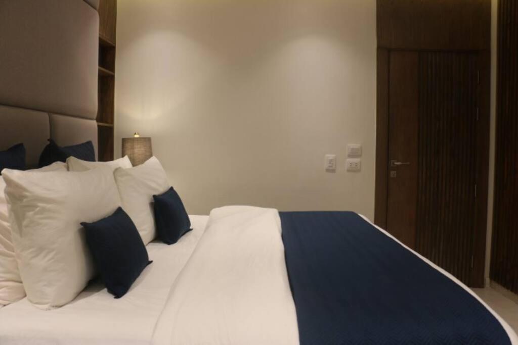 Luxury With G-prestige 503 Apartment